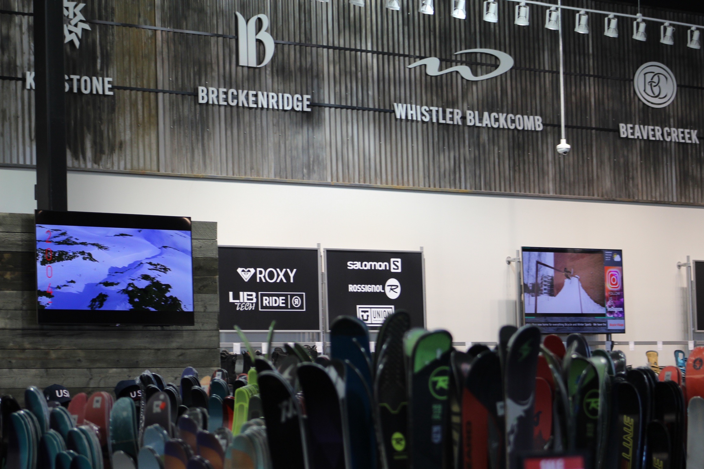 Article Epic Mountain Gear Roll Out